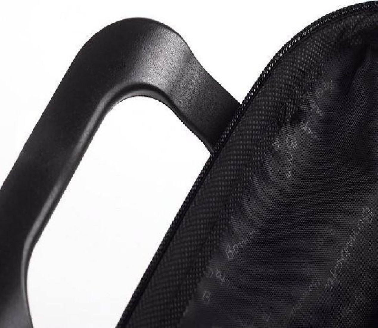 BRIEFCASE  LAPTOP 13 ALL BLACK MEDIO  BOMBATA