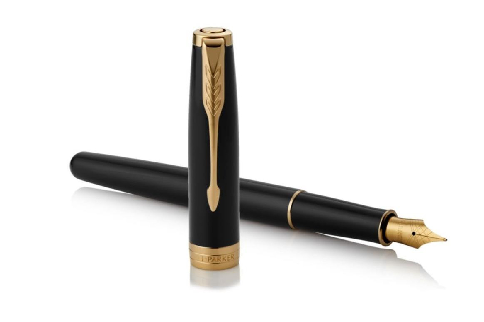 Parker Sonnet Fountain Pen Black Lacquer - Gold Trim Steel Nib