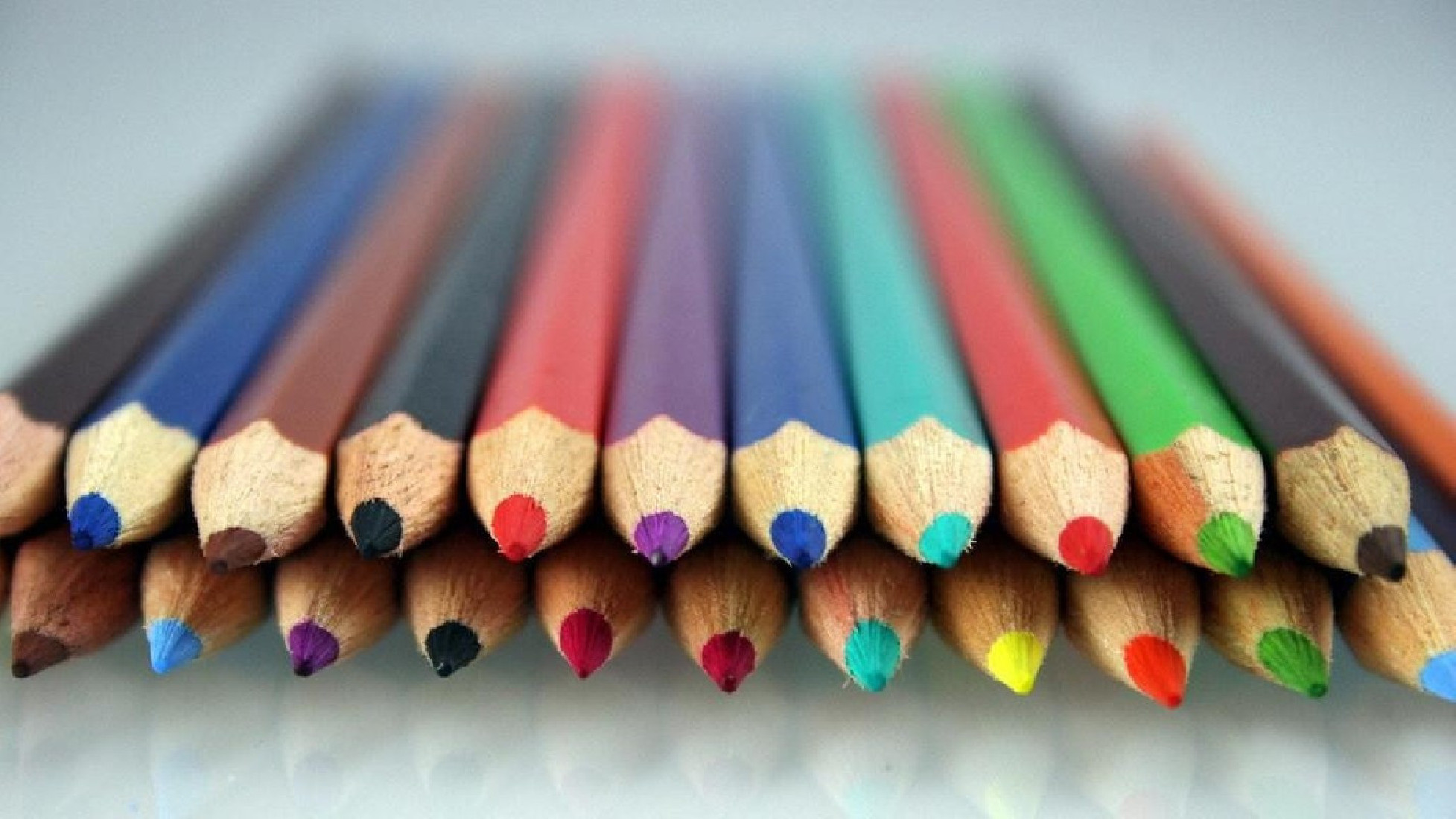 Pelikan Buntstifte  Coloured Pencils 24 pieces in metallic case  297804