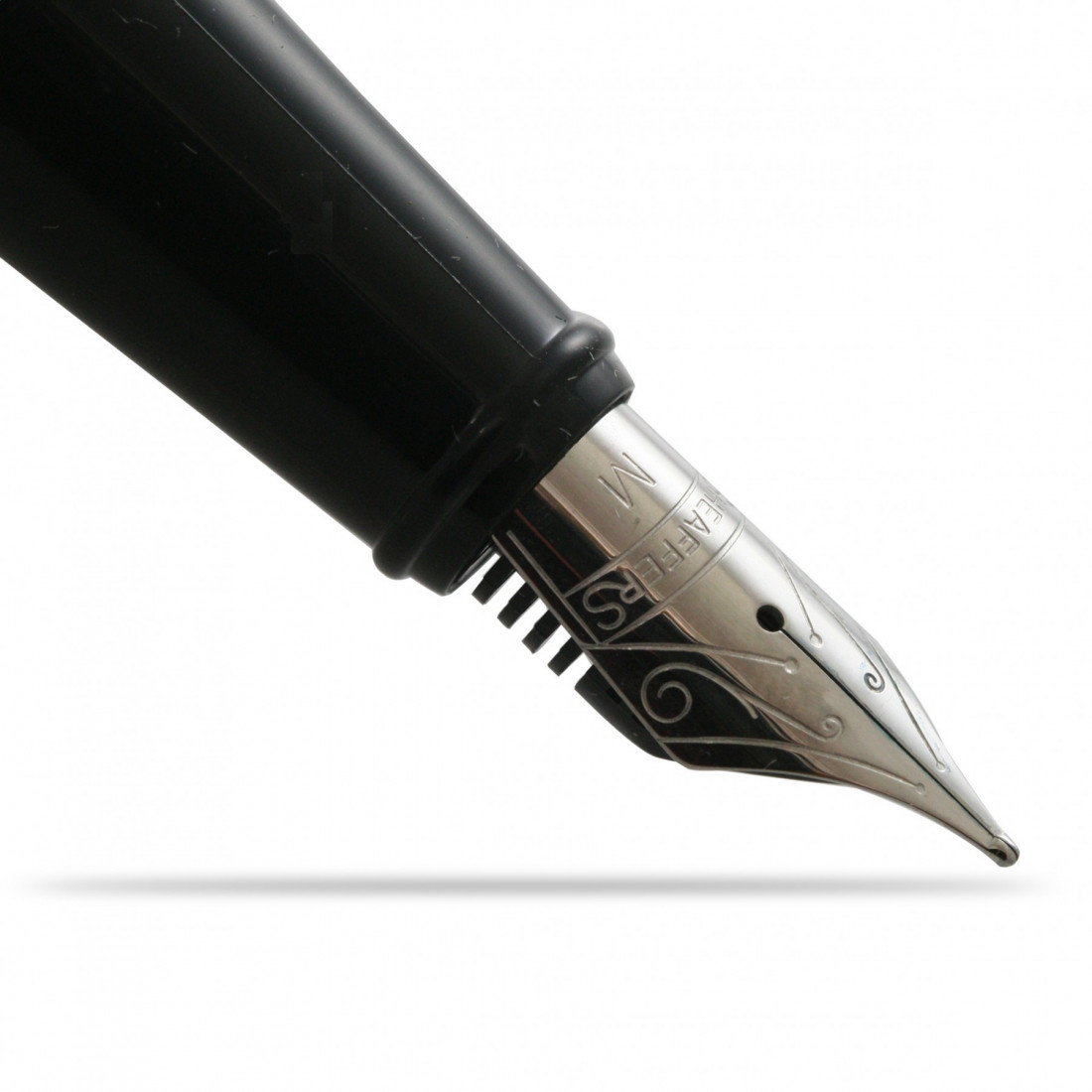 Sheaffer 300 Glossy Black  with Chrome Trim Fountain Pen (9312-0)