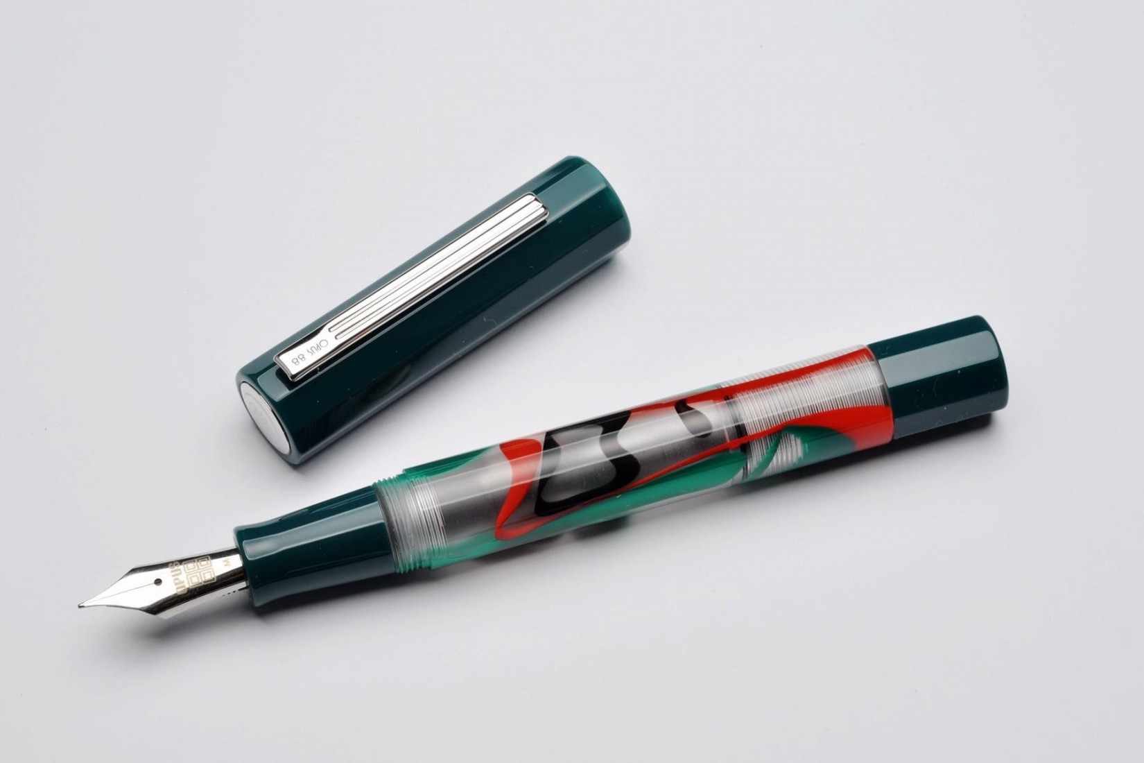Opus 88 Flow transparent green fountain pen