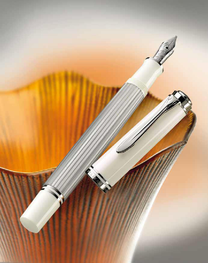 Pelikan Souveran M405 Silver-White Fountain Pen Extra Fine nib