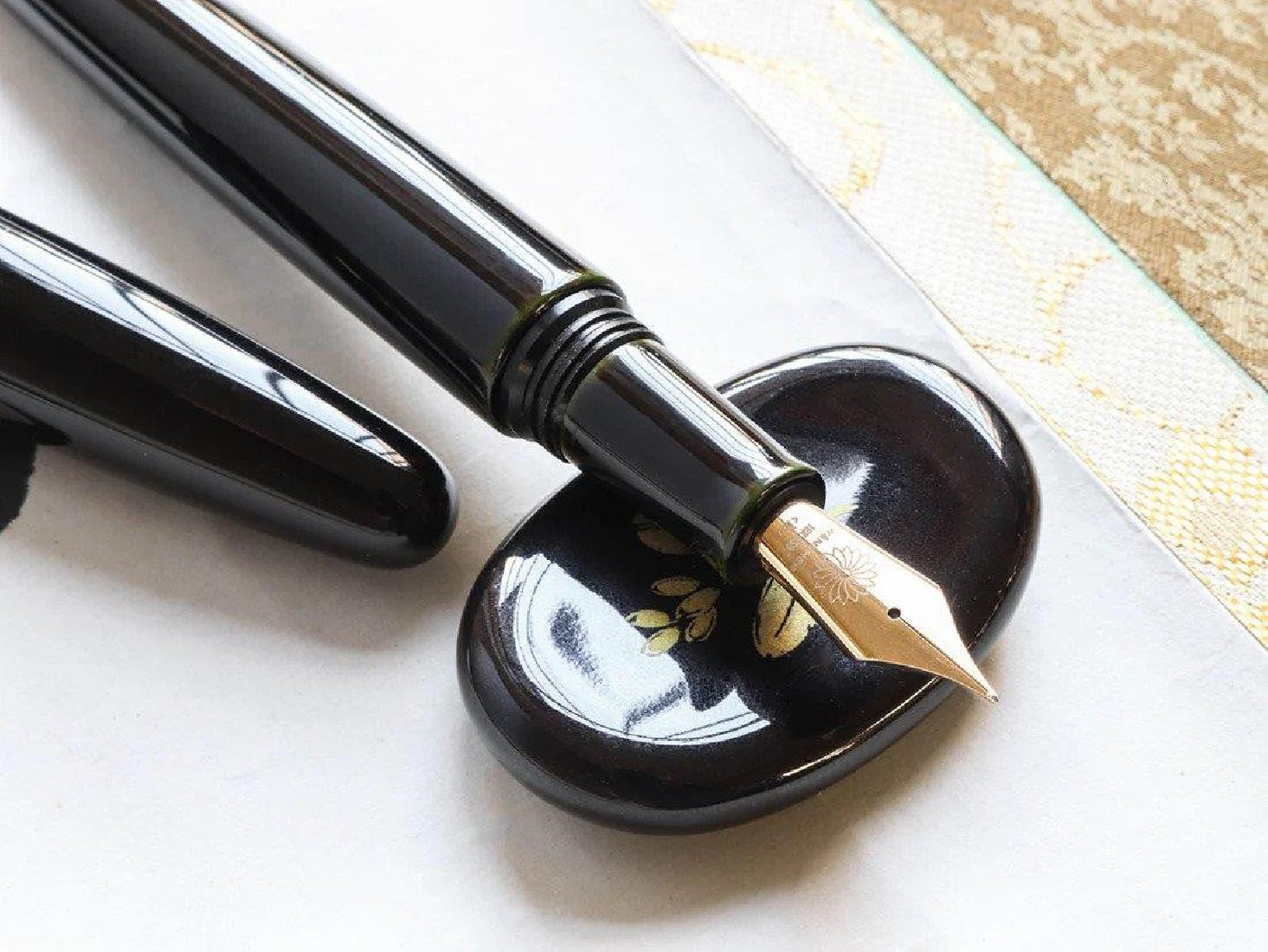 Wancher True Urushi Midori Tamenuri fountain pen