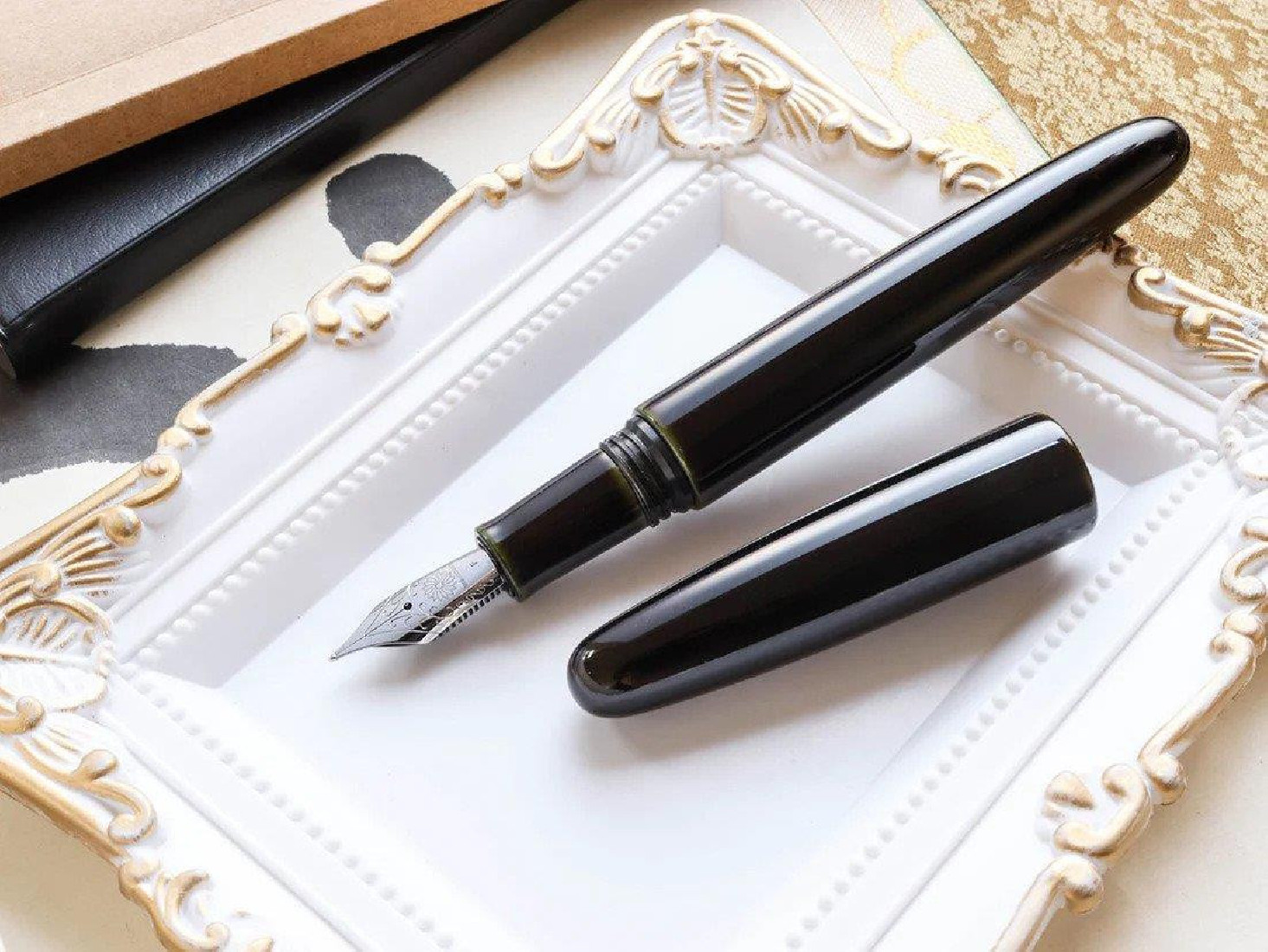 Wancher True Urushi Midori Tamenuri fountain pen
