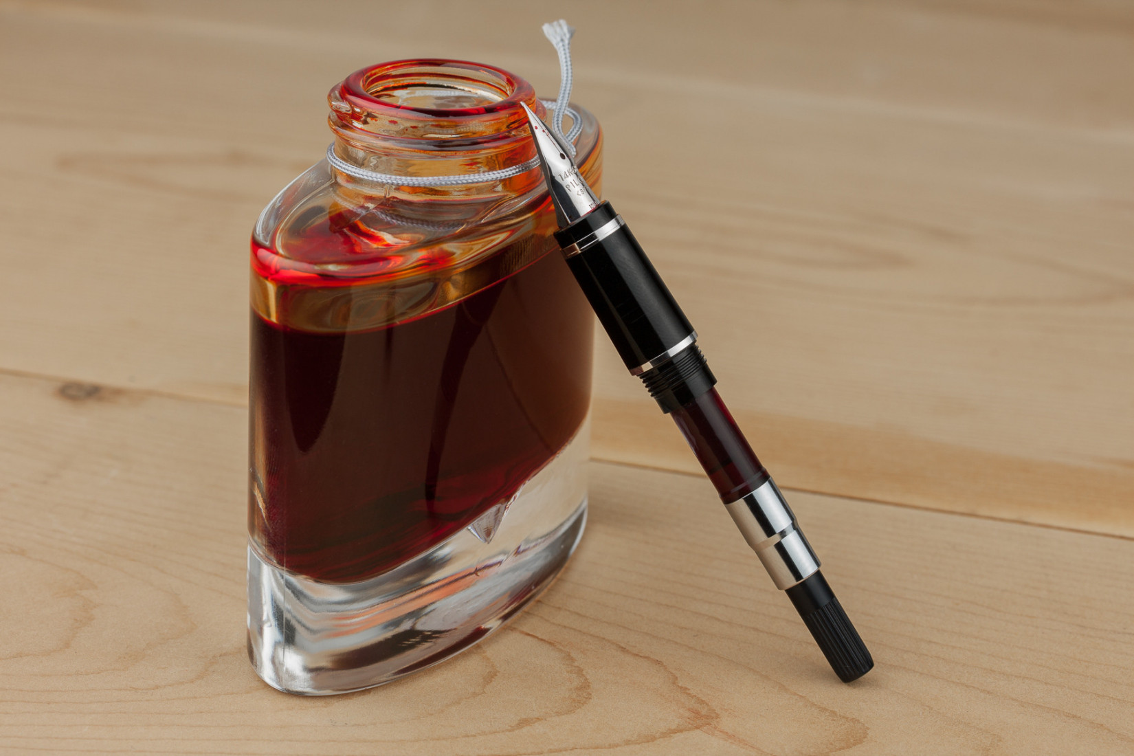 Pilot Falcon Elabo 14k Metal Red  Fountain Pen
