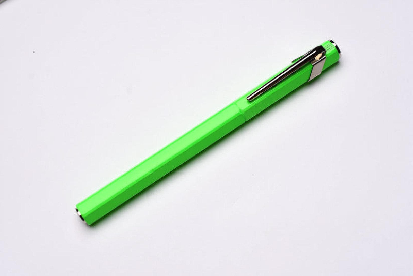 Caran dache 849  fluo green  Fountain pen