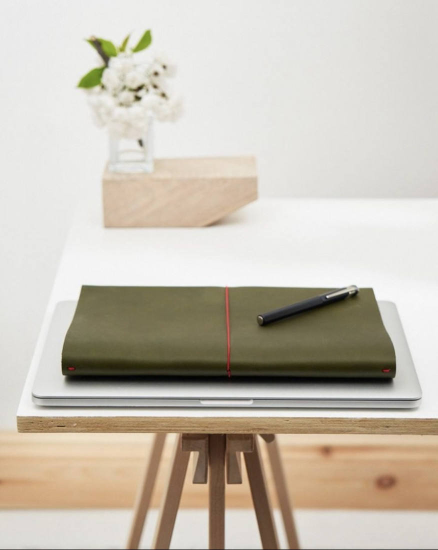 Paper Republic grand voyageur A4  olive green leather journal