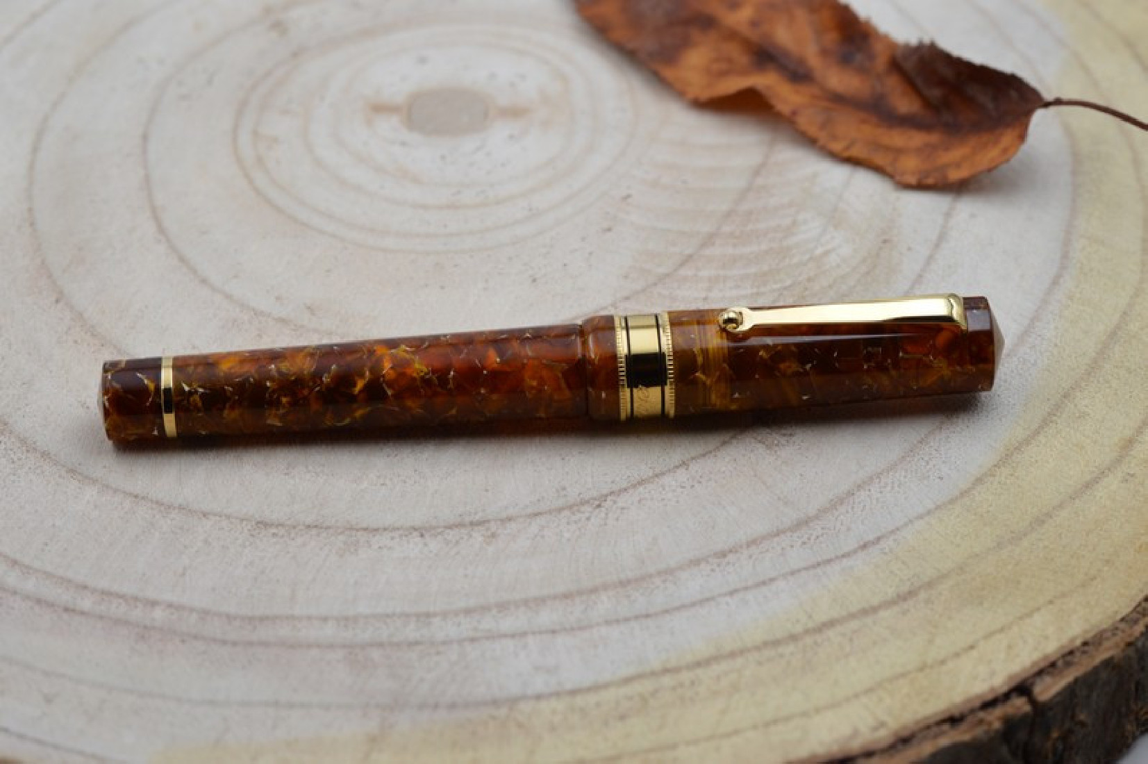 Santini Italia Libra Ambra GP 14k Superflexy Fine nib piston filler pen with ebonite feeder