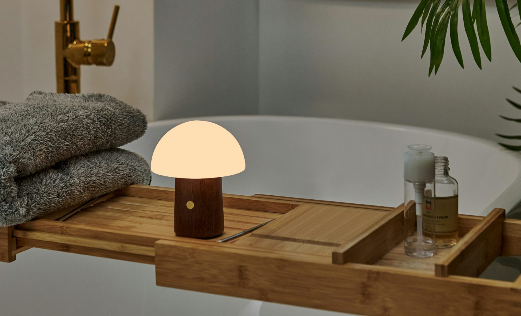 Ginko Alice Mushroom Lamp Mini Natural Walnut G022WT2