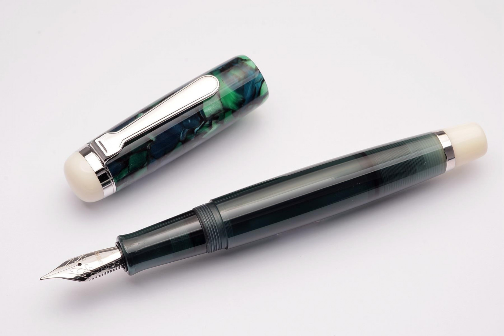 Opus 88 Omar Green Fountain Pen