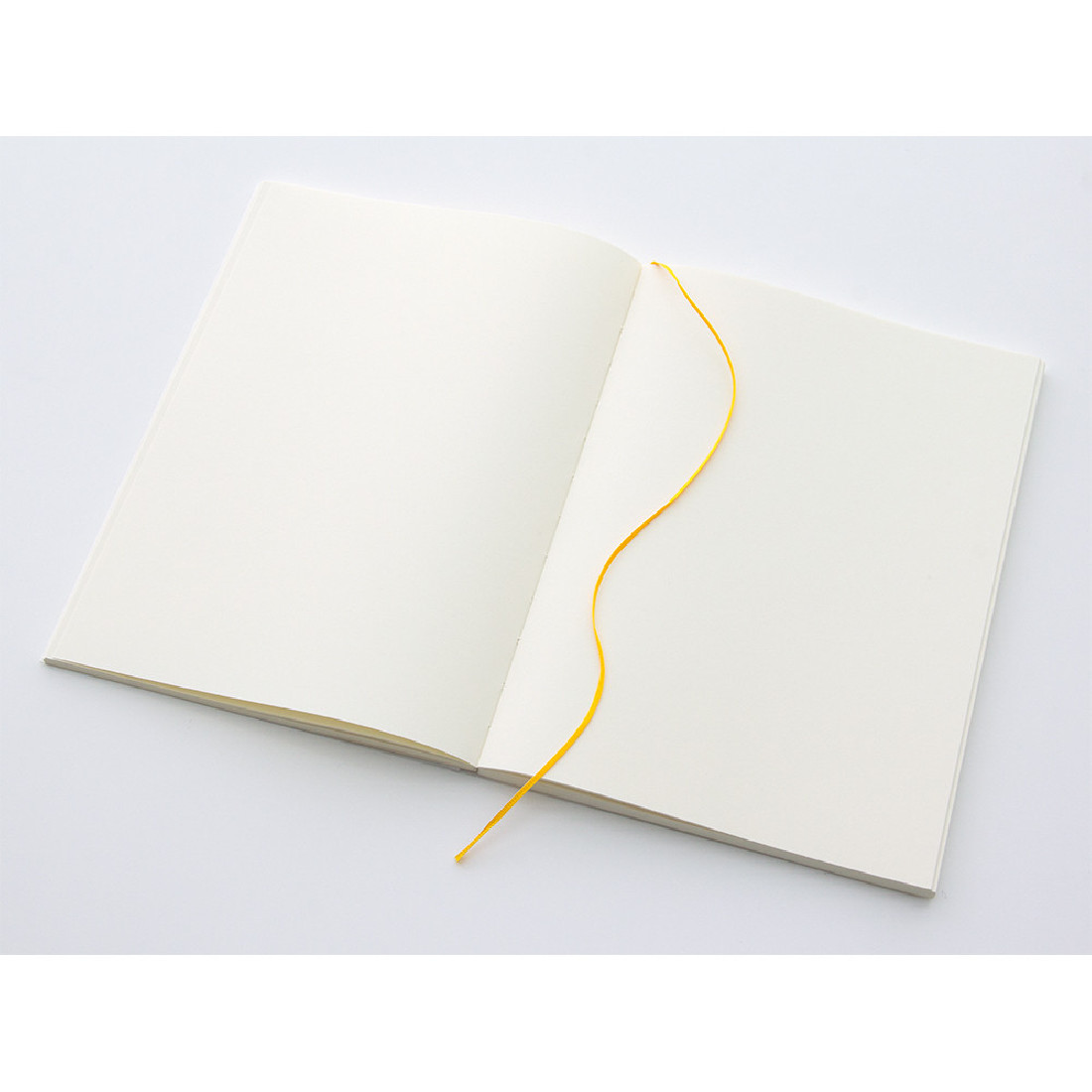 Midori MD Notebook A5 148x210 mm, 176 pages, glassine paper cover, Blank, Bookmark string, Label stickers, Thread-stitched book-binding 15293006