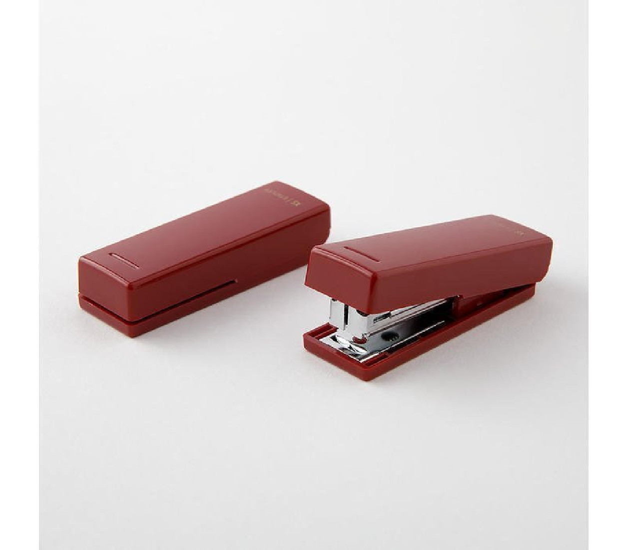 Midori XS (extra small) stapler Dark Red 35524006