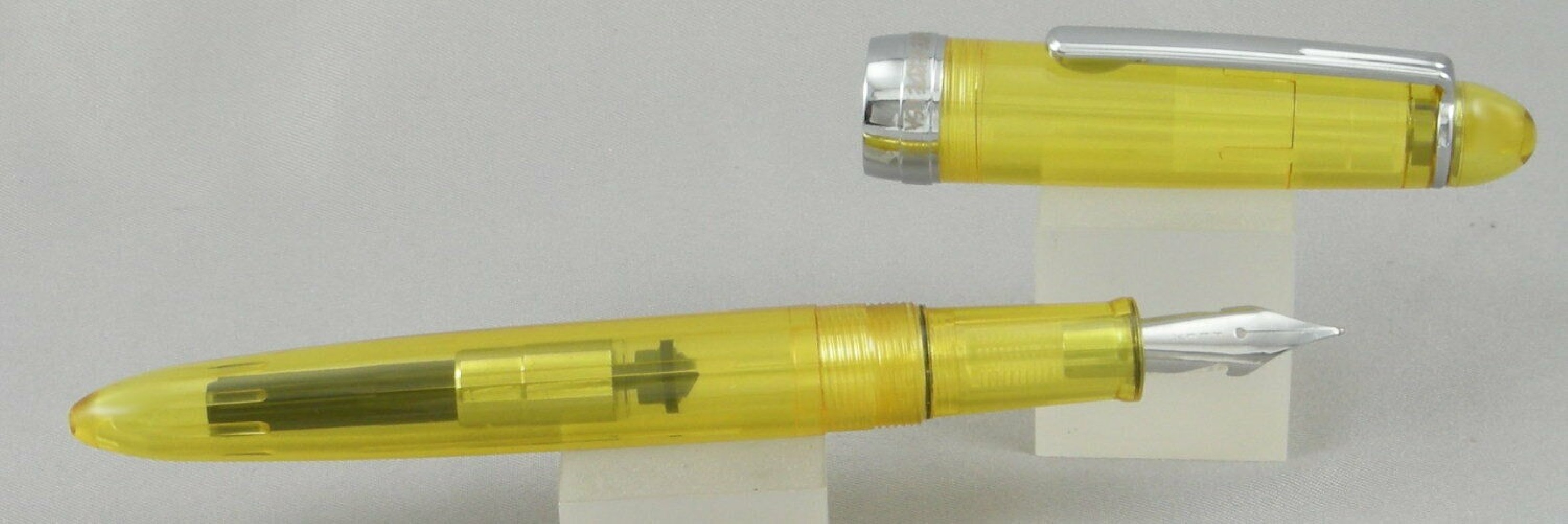MONTEVERDE USA MONZA ID, EYEDROPPER, FOUNTAIN PEN YELLOW FLEX NIB (CARTRIDGE/CONVERTER/EYEDROPPER FILLING SYSTEM)