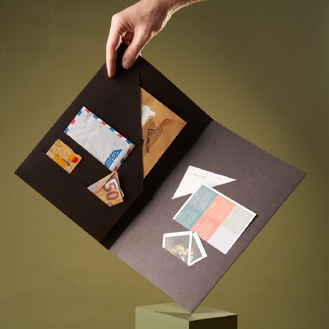 Paper Republic A4 card & cash holder