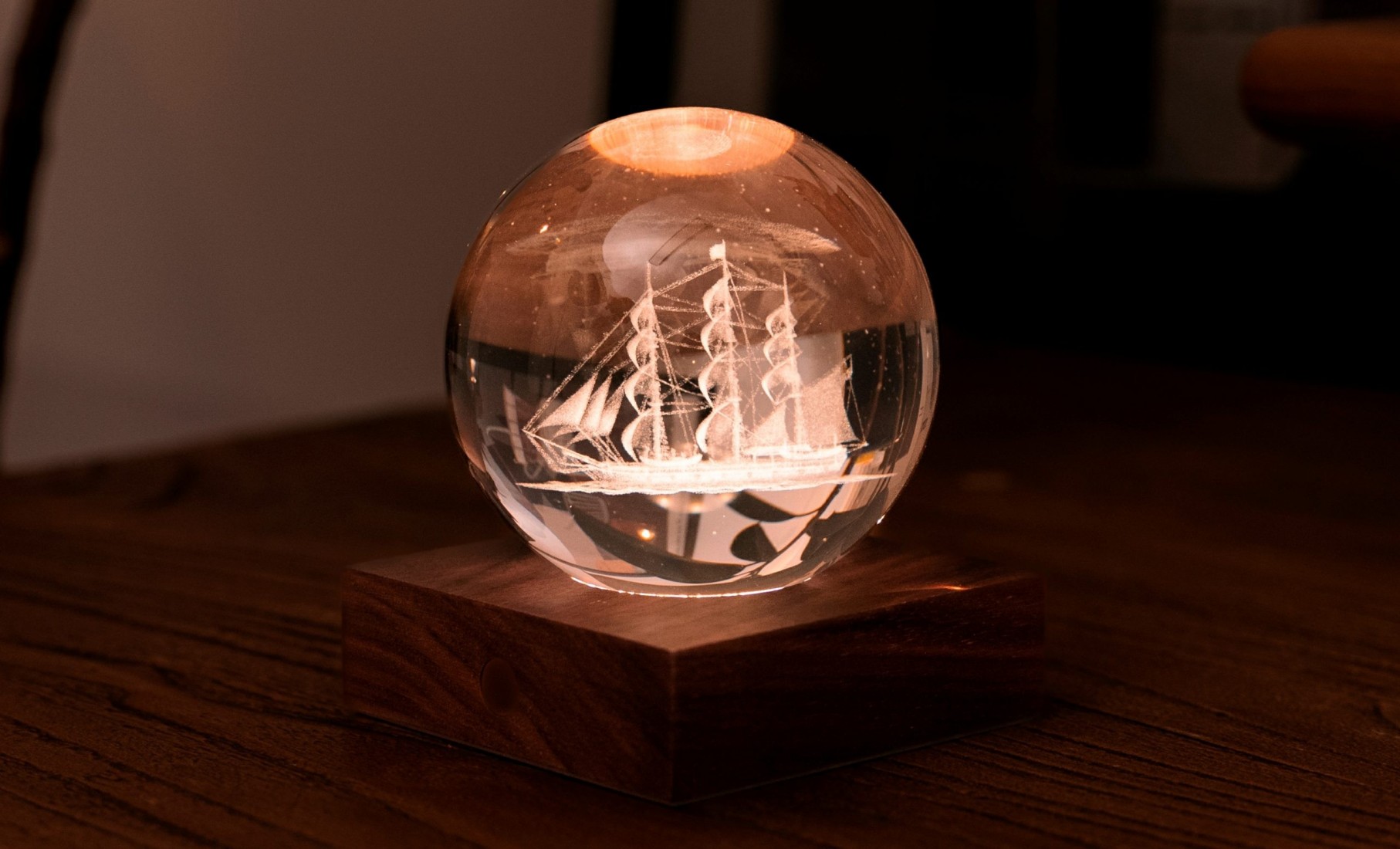 Gingko Amber Crystal Light 3D Laser Sailing Boats G025SB
