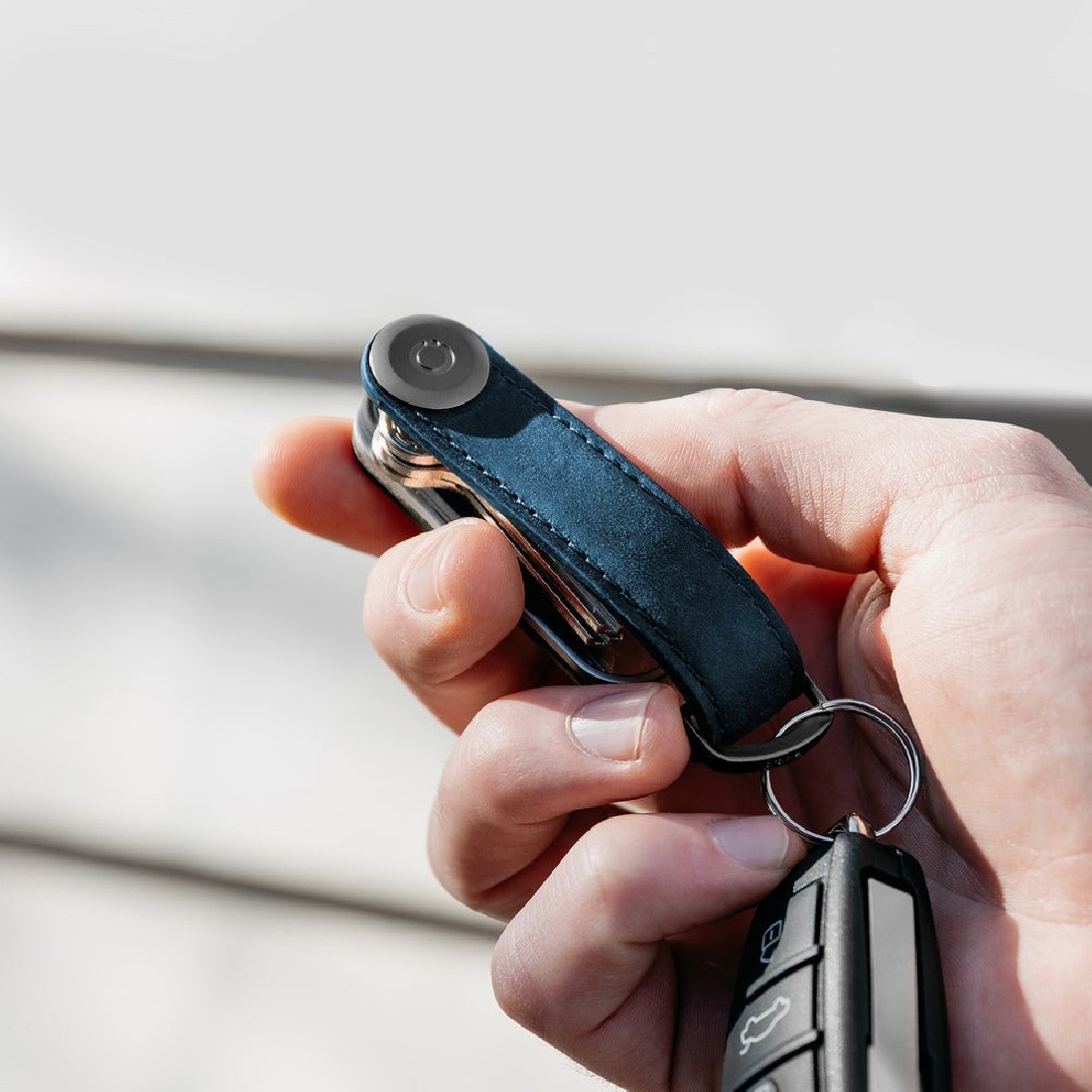 Orbitkey Key Organizer Crazy-Horse Marine Blue with Blue Stiching