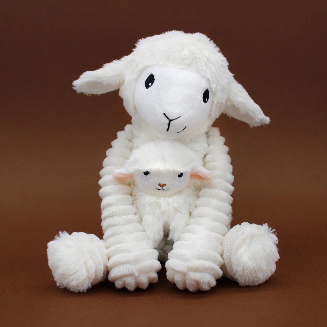 Olou sheep soft toy mom and her white baby Les Ptipotos 76060 Les Deglingos.