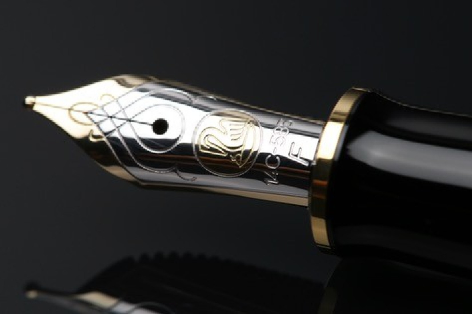 Pelikan Souveran M600 Black Green Fountain Pen