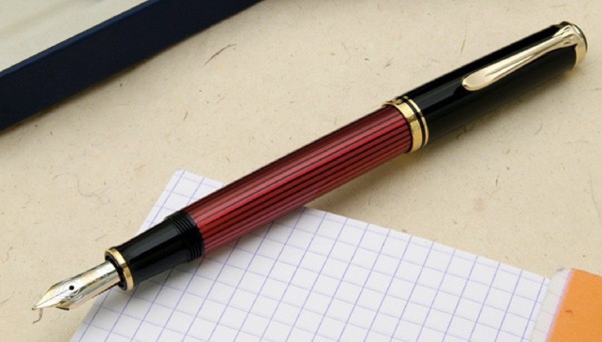 Pelikan Souveran M400 Black Red Fountain Pen