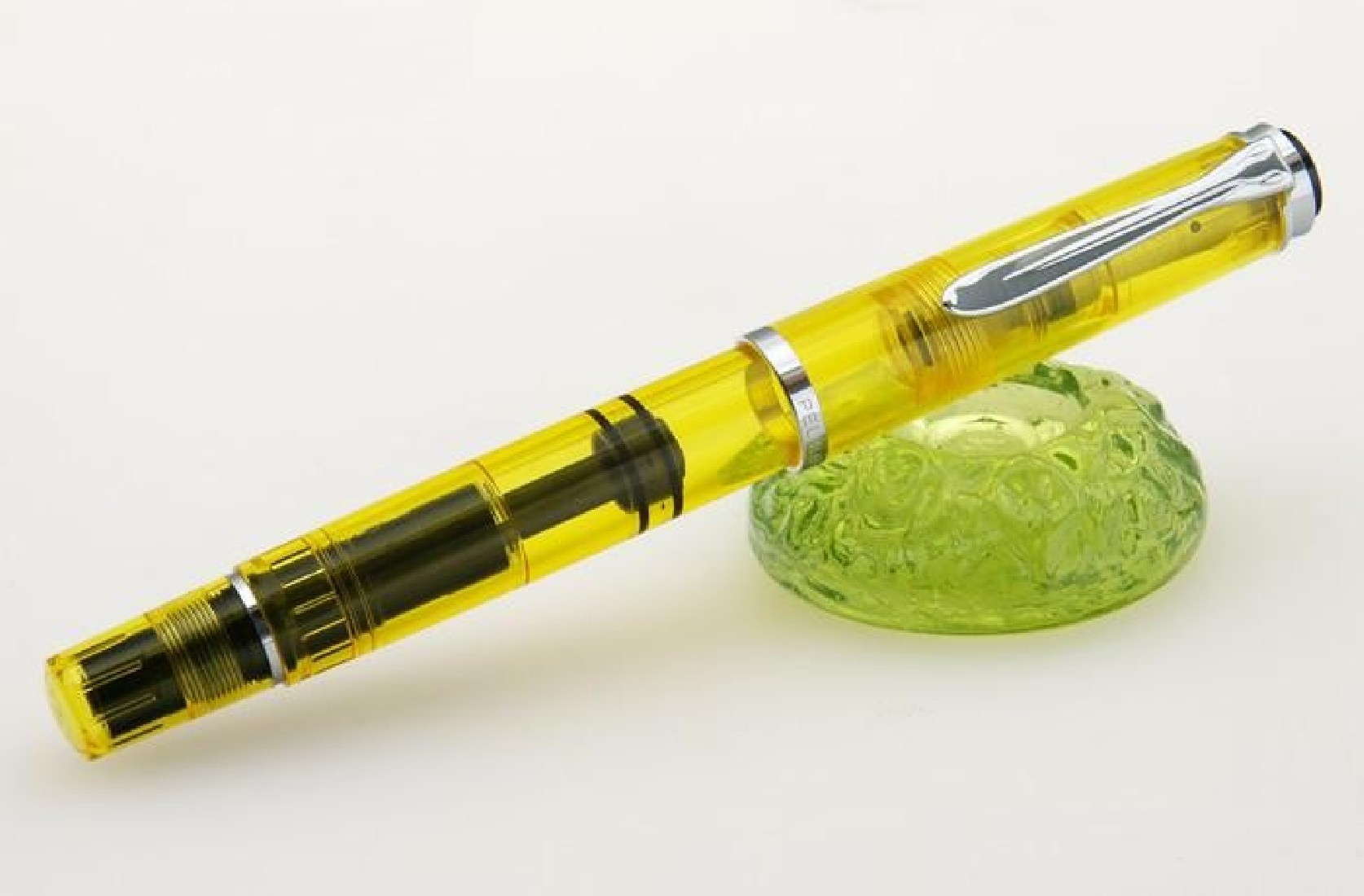 Pelikan M205 Duo Yellow Highlighter & Fountain Pen double broad nib