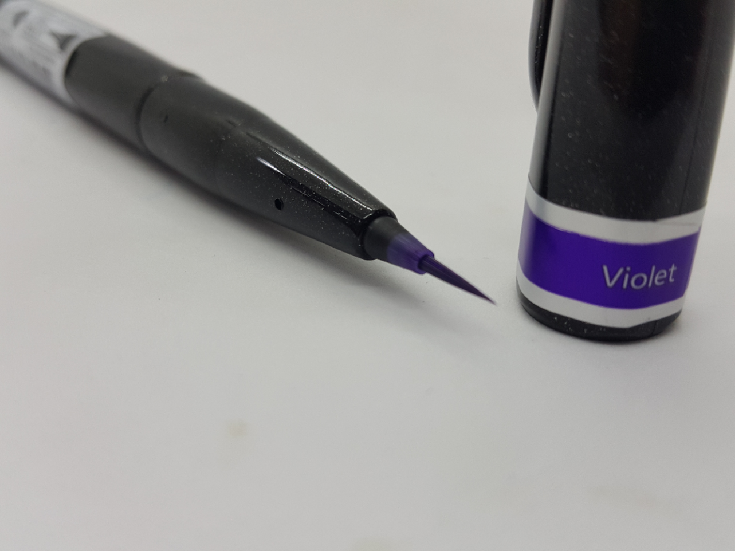 Pentel Artist Brush Sign Pen ultra fine- Violet