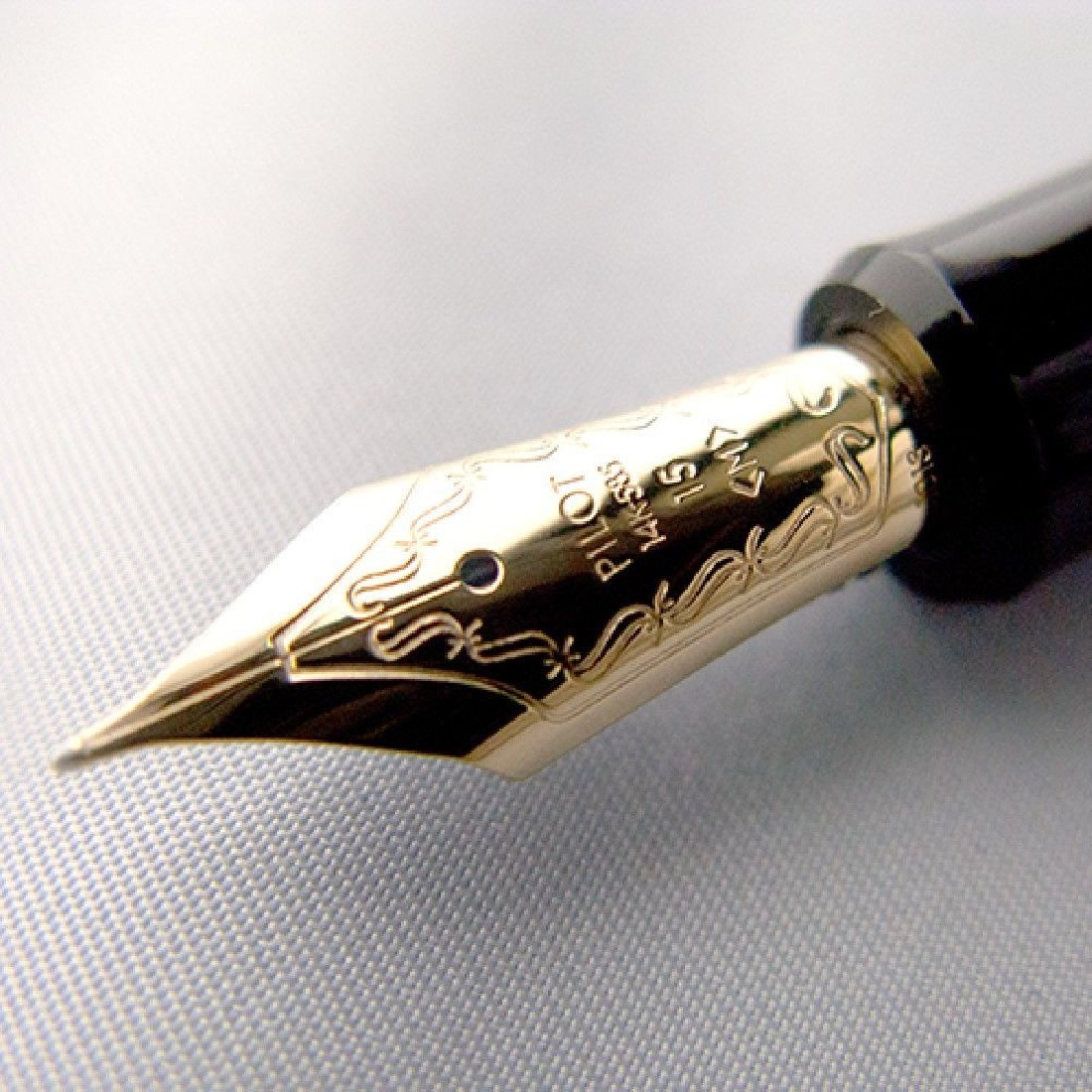 Pilot Custom 823 Transparent Black Fountain Pen FKKE-3MRP-TB