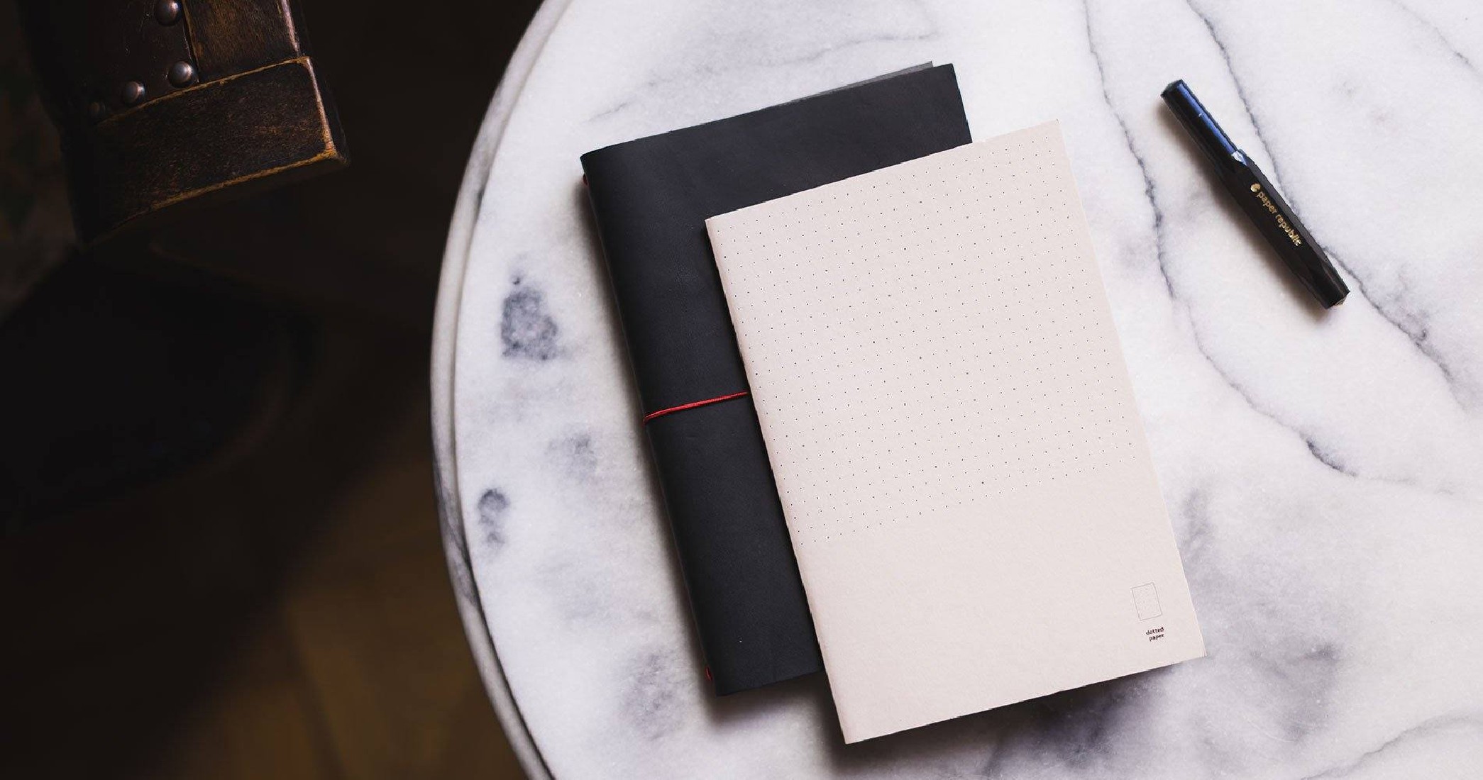 Paper Republic 2 x notebooks (xl) dotted