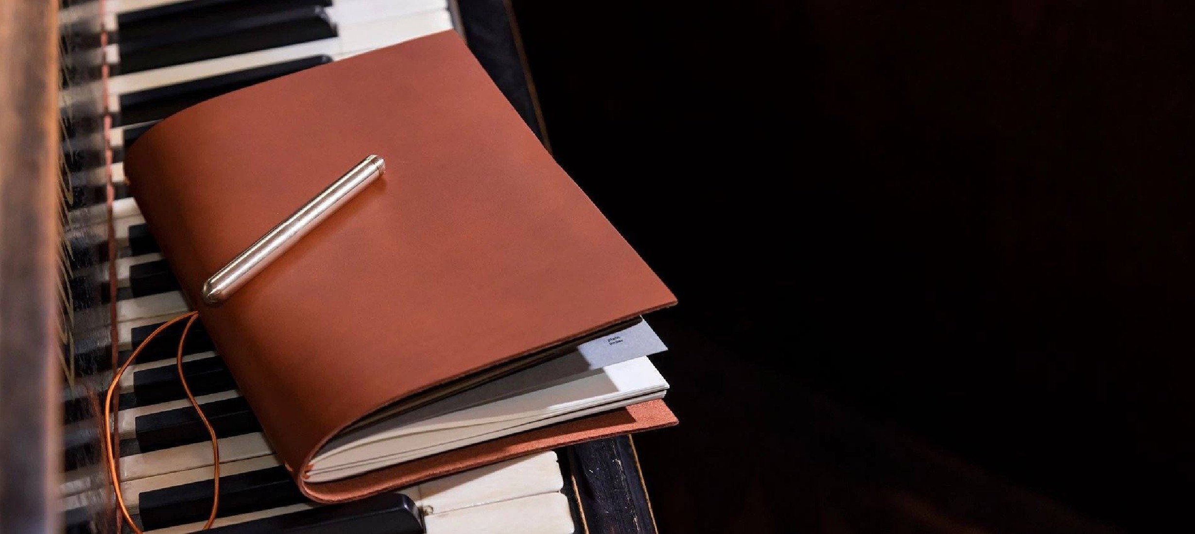 Paper Republic  grand voyageur [xl] | cognac leather journal
