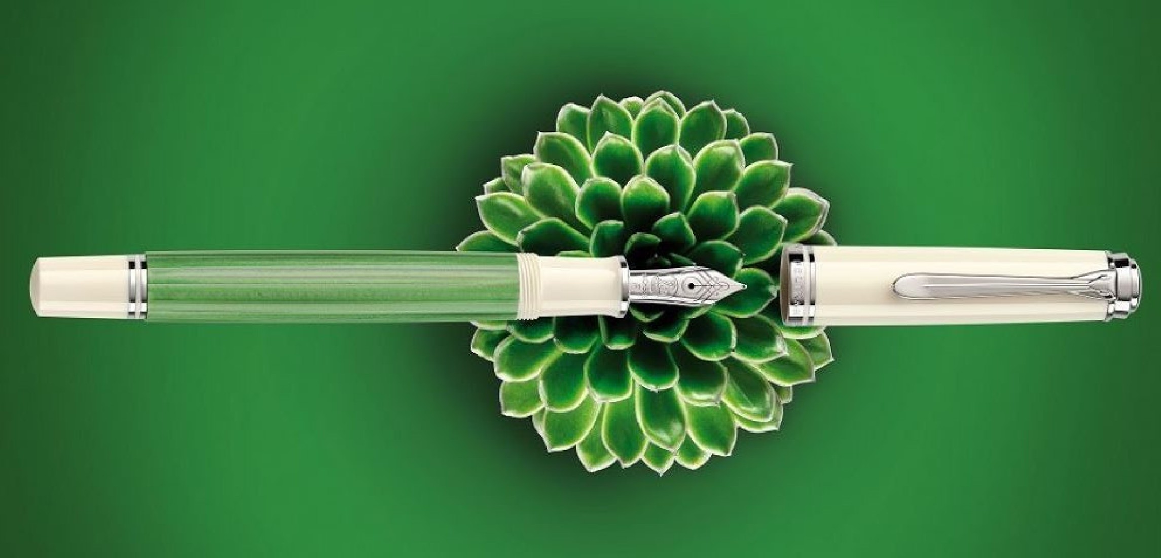 Pelikan Souveran M605 Green-White Fountain Pen