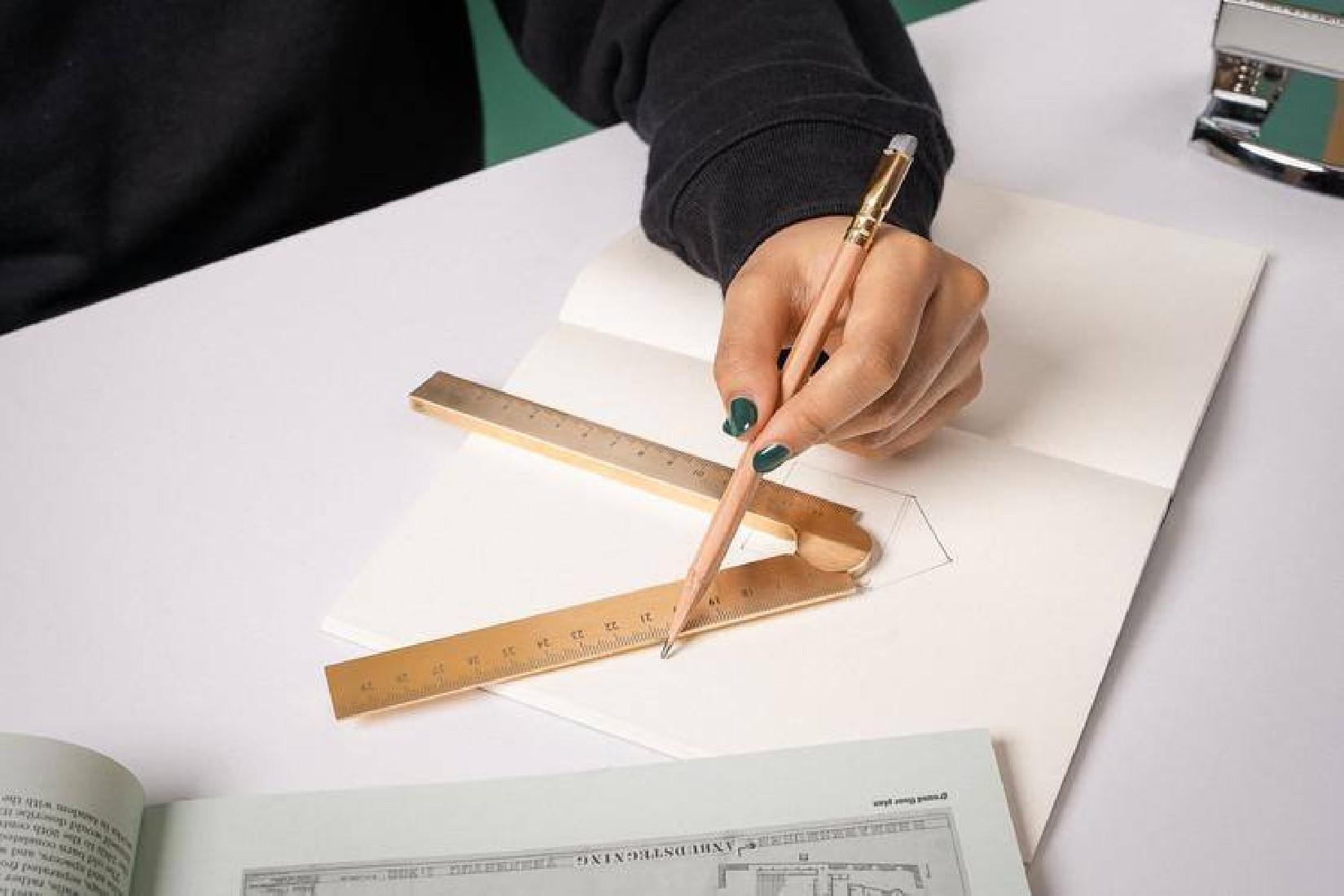 Makers Cabinet STRIA ruler