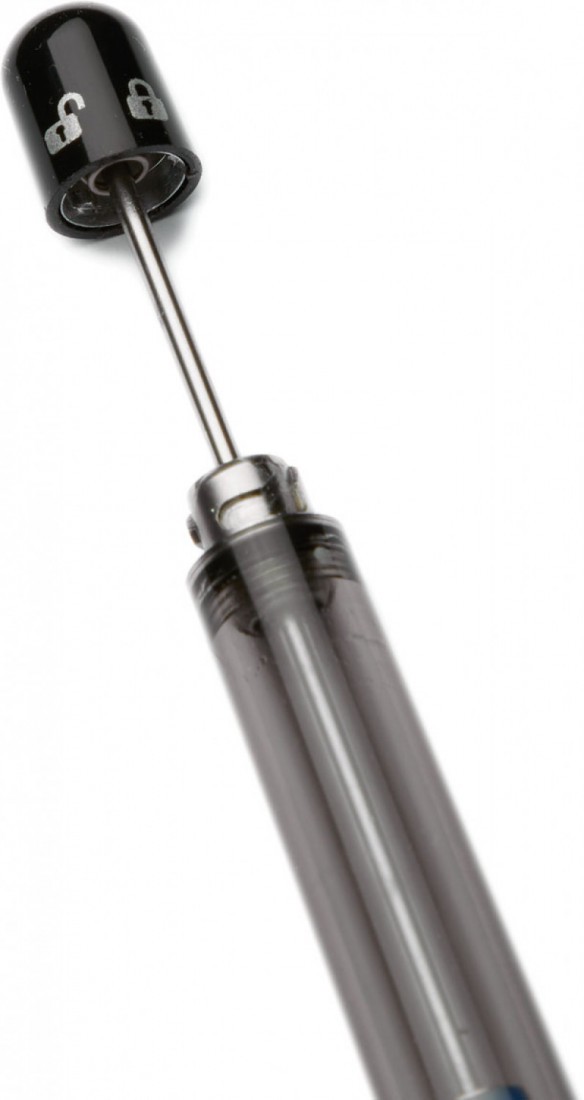 Pineider Avatar Touch down Graphene black fountain pen