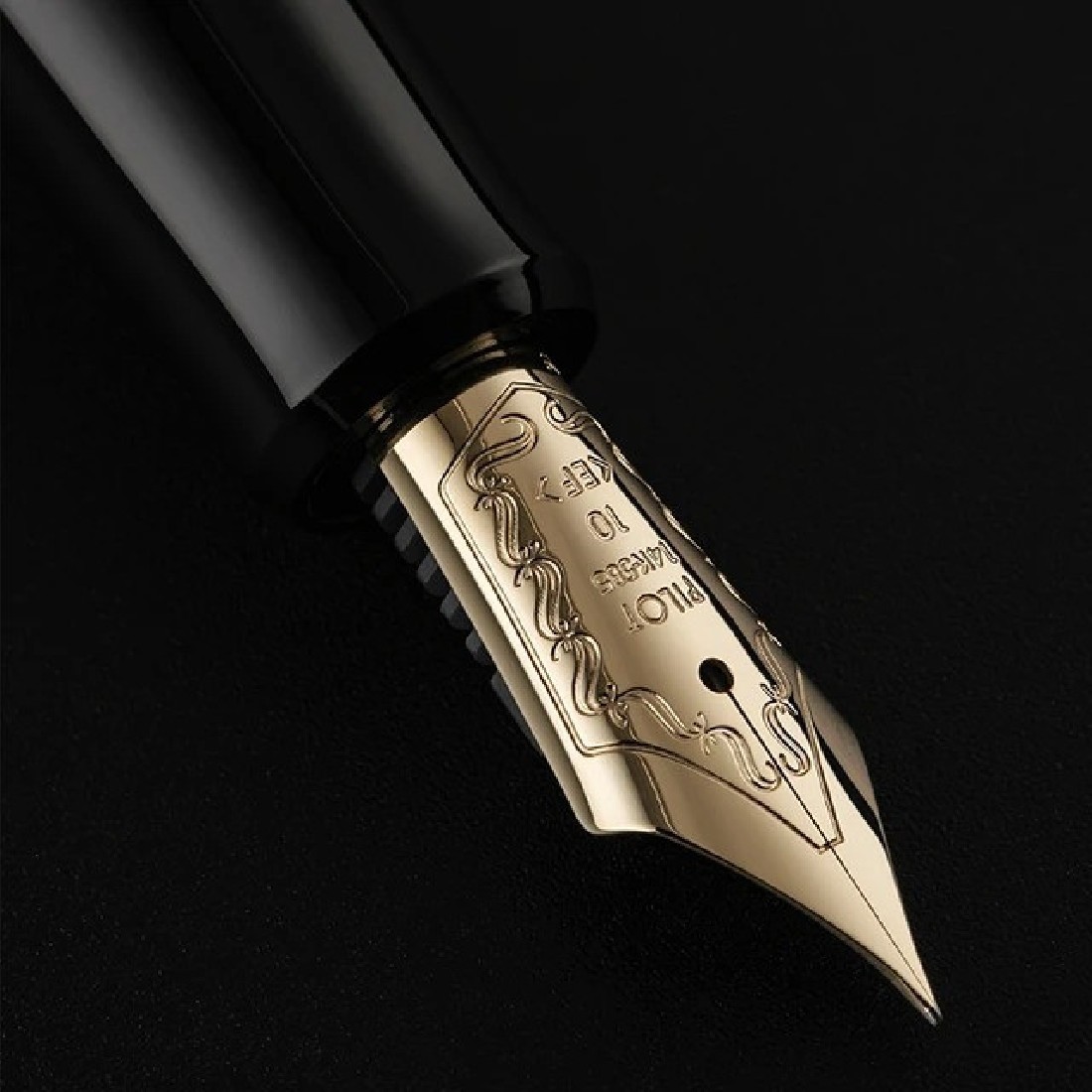 Pilot Custom 742 Black GT, 14k, with converter Fountain Pen