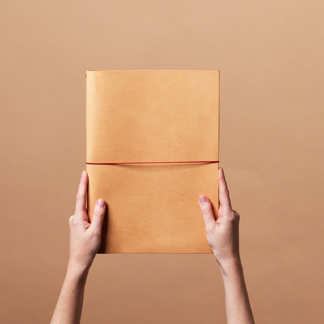 Paper Republic grand voyageur A4  sand leather journal