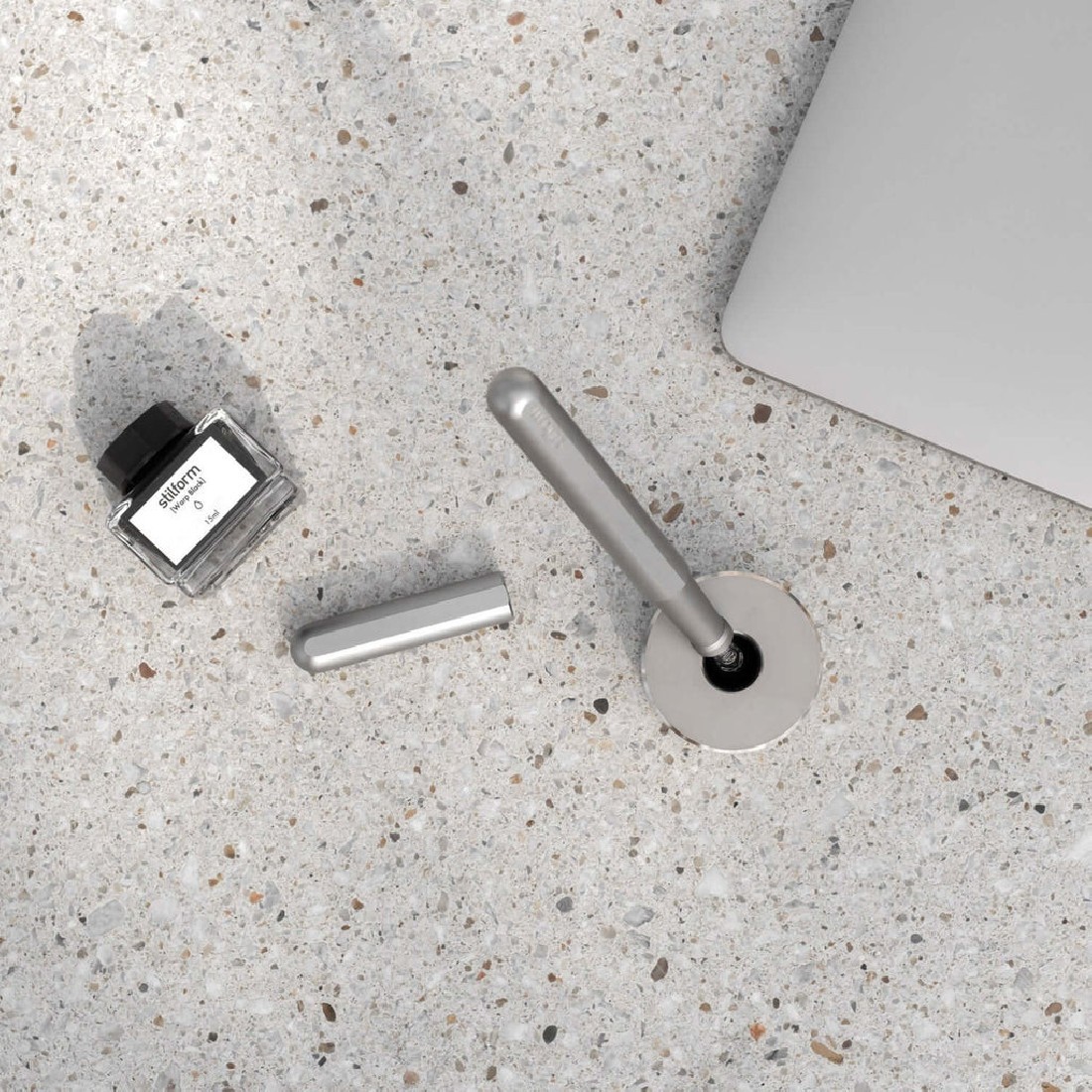 Stilform Titanium base