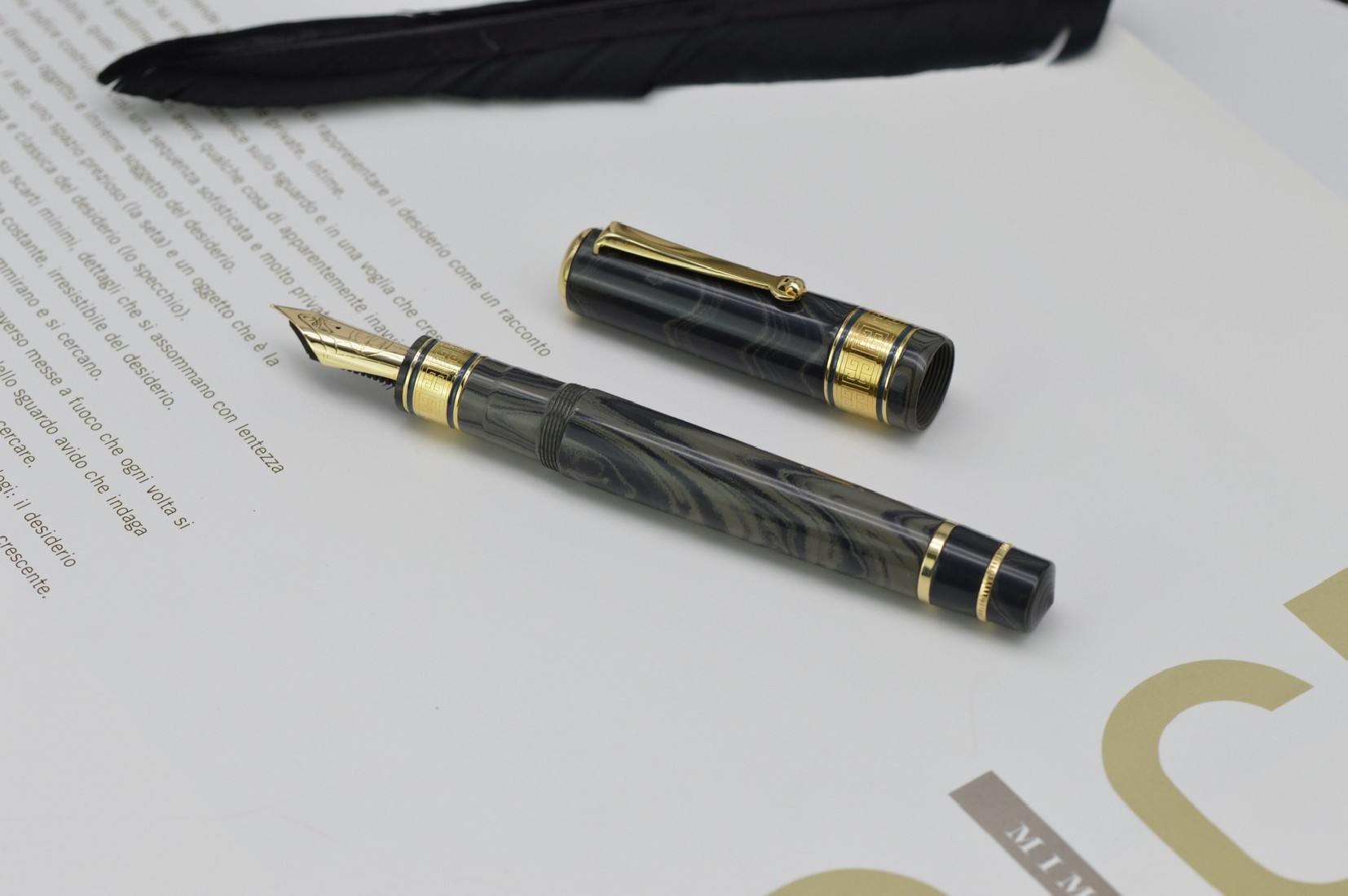 Santini Italia Giant Ebonite Male fountain pen with medium flex nib nr8 14k and ebonite feeder