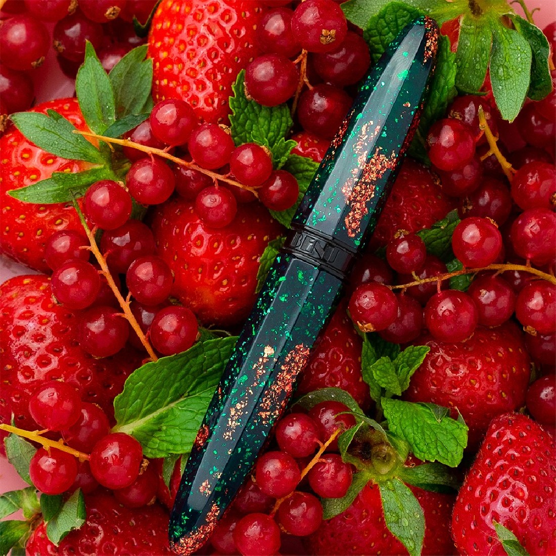 Benu Minima Berry Field Fountain Pen
