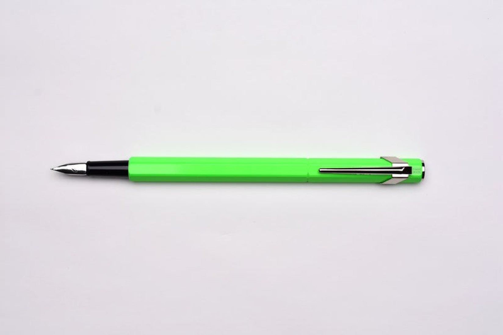 Caran dache 849  fluo green  Fountain pen