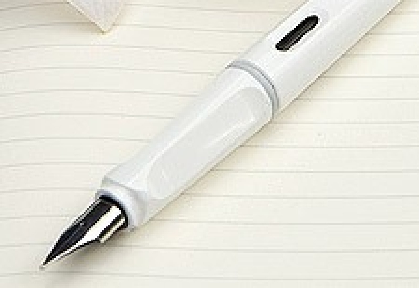 Lamy Safari Shiny White Fountain Pen 019