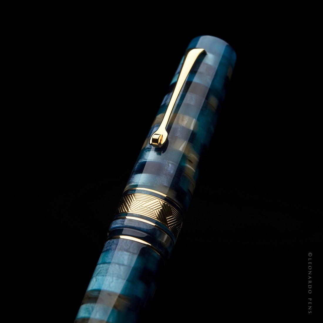 Leonardo Officina Italiana Mosaico Hawaii GT 14k Fountain  Pen