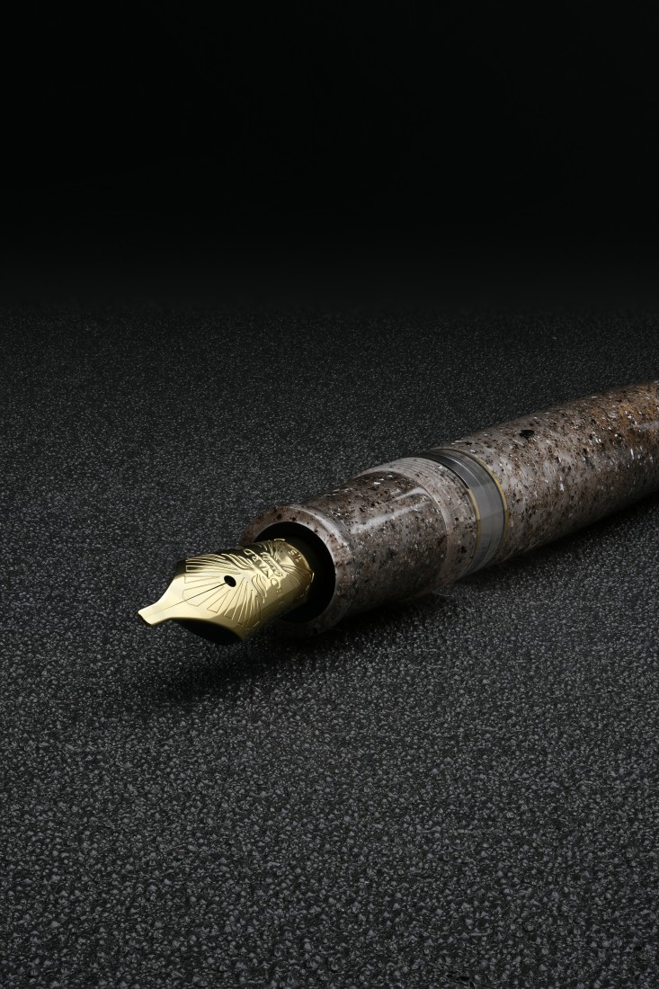 Leonardo Officina Italiana Momento Magico Sabbia Di Mare GT Fountain Pen