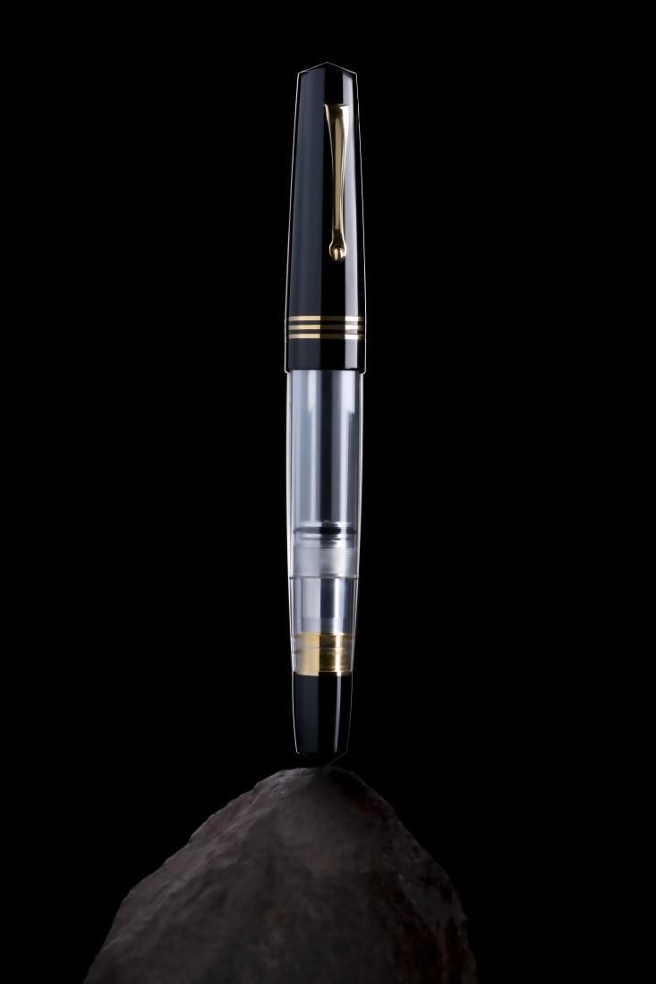 Maiora Everest Demonstraton Limited Edition Fountain Pen