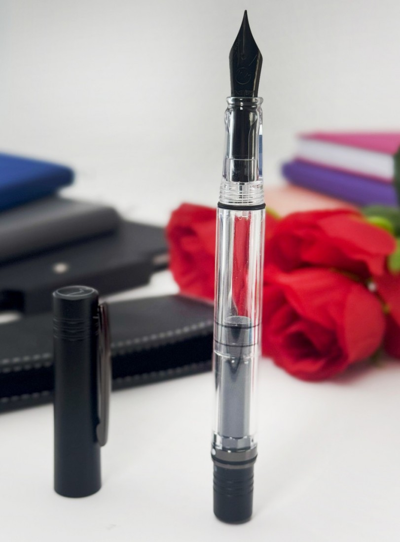 Monteverde USA MP1 Collectible Lock-It Piston Technology Fountain Pen Black Noir MV32133