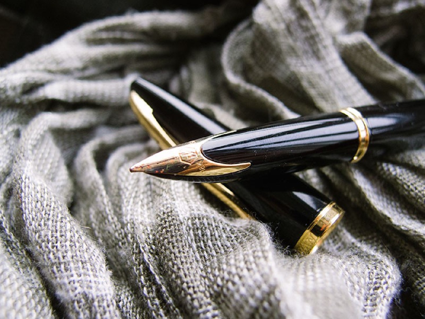Waterman Carene Lacquer Black GT Fountain Pen
