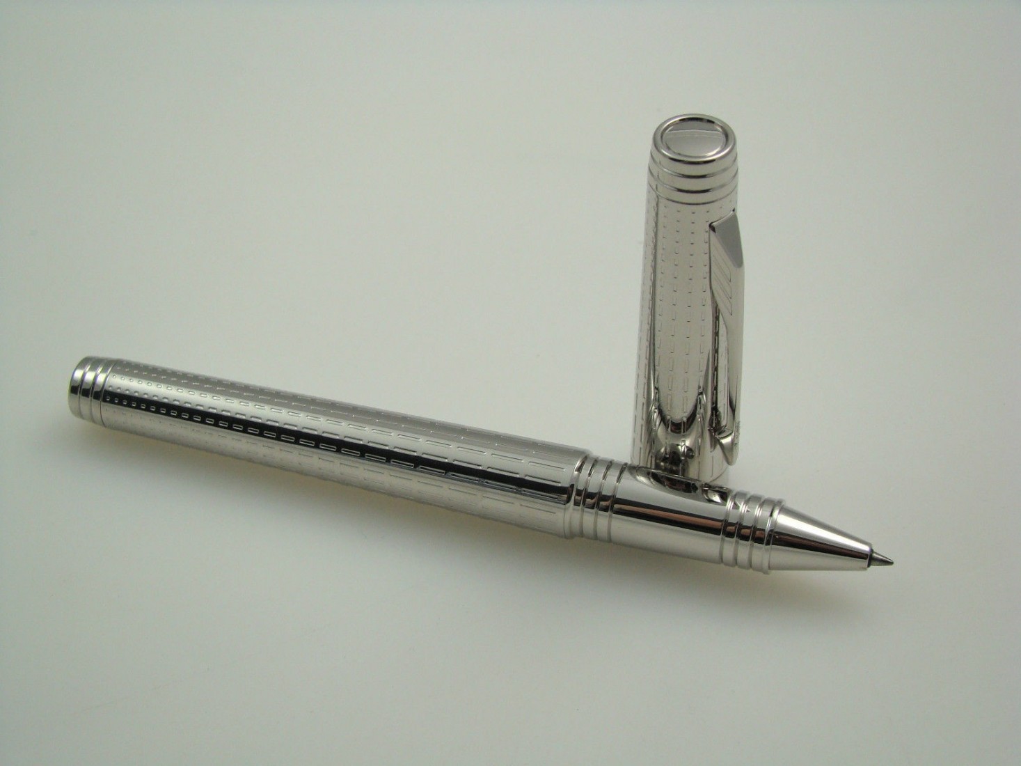 PARKER PREMIER DELUXE SILVERY ST ROLLER BALL S0887990