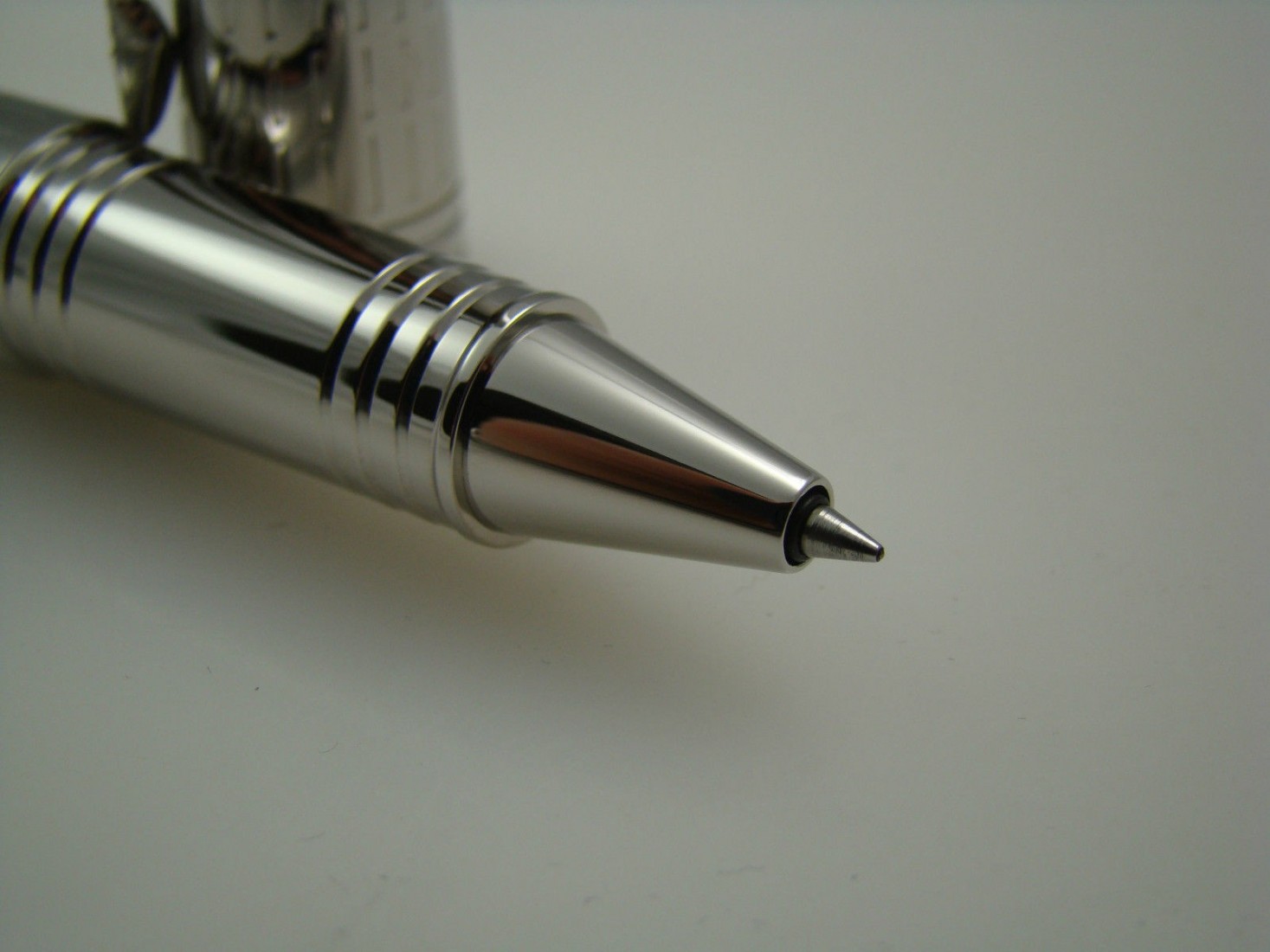 PARKER PREMIER DELUXE SILVERY ST ROLLER BALL S0887990