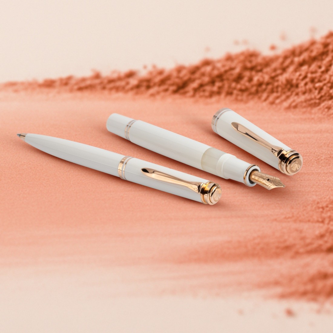 Pelikan Souverän M600 White Rose Gold Special Edition Fountain Pen