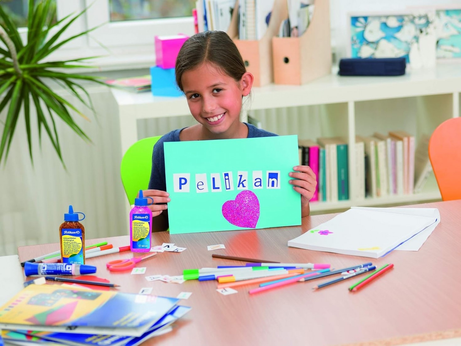 Pelikan glitter glue  60ml magenta