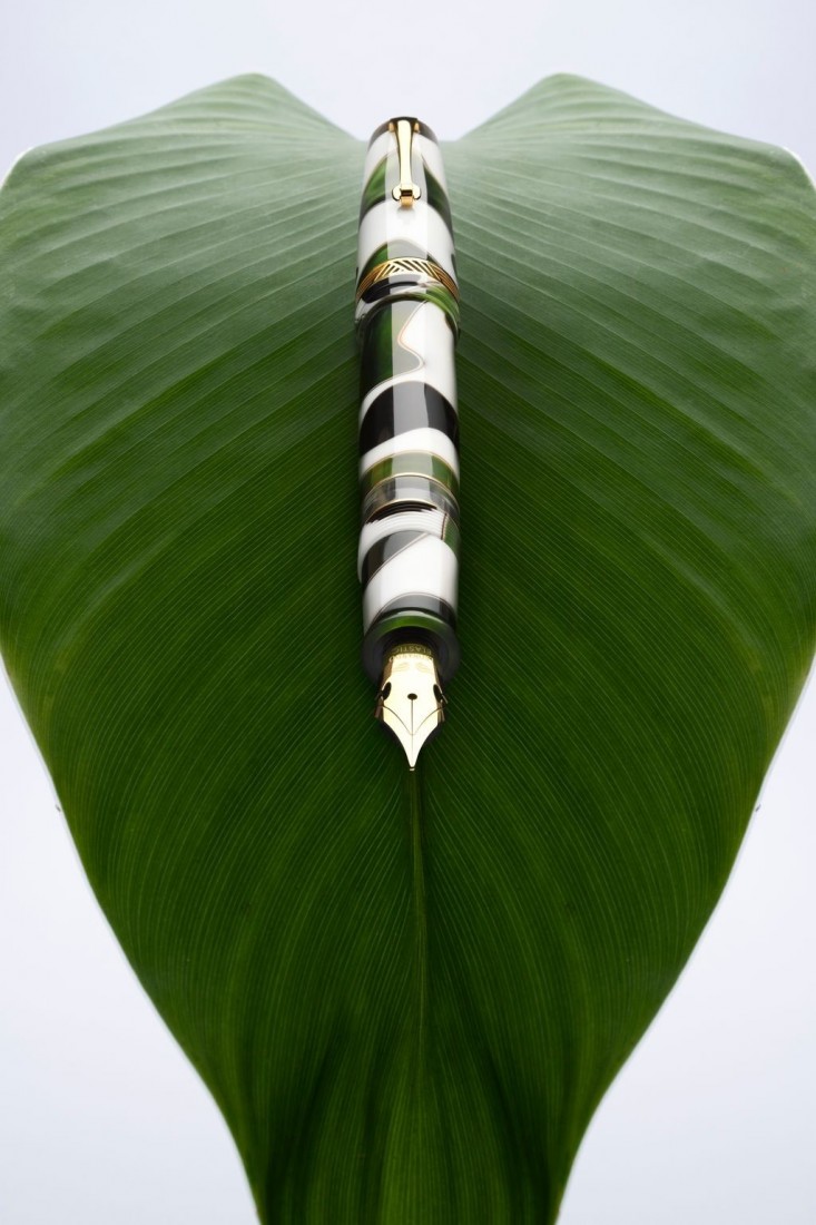 Leonardo Offician Italiana Momento Magico Foglia GT Fountain Pen