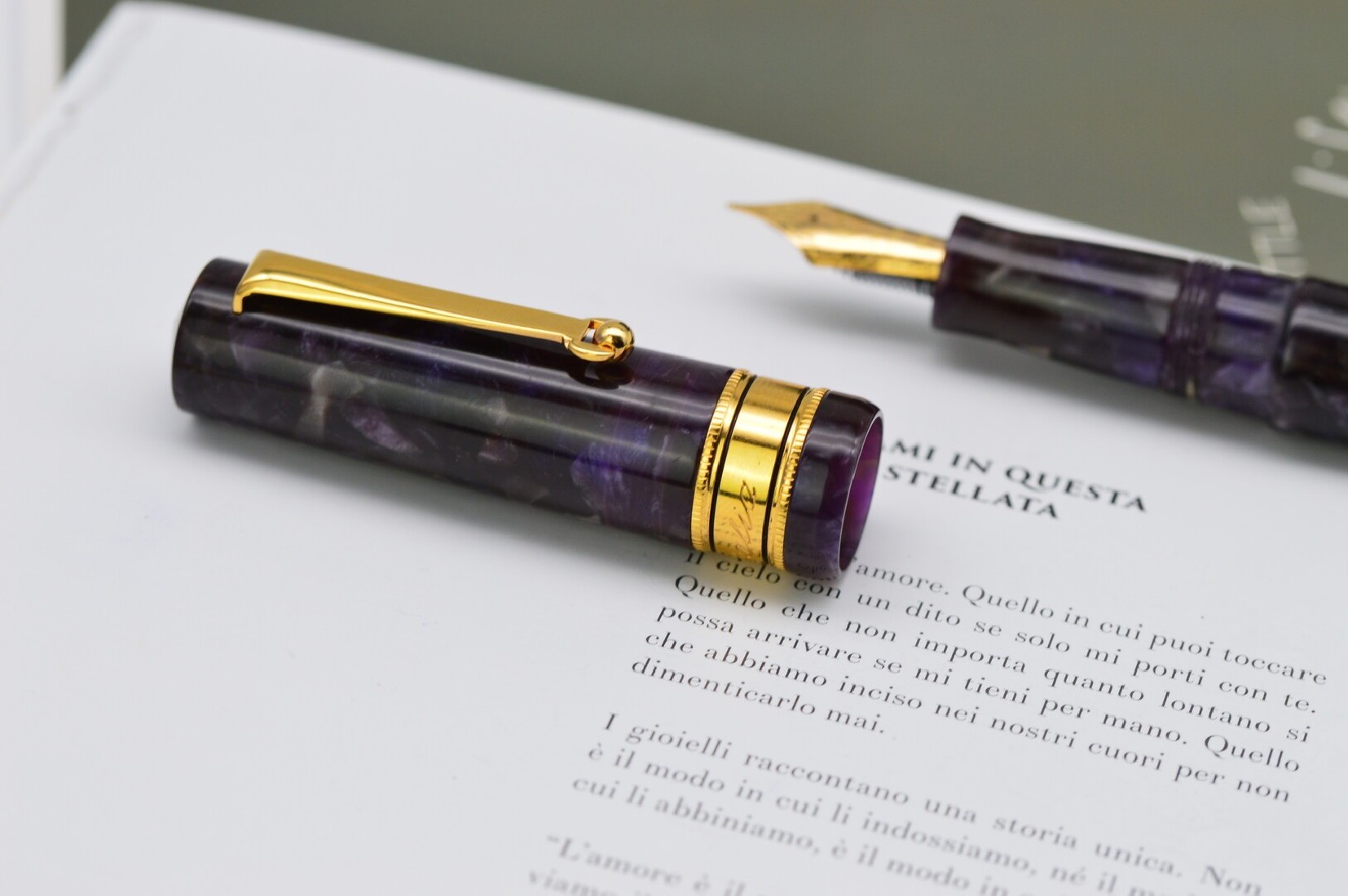 Santini Italia Libra Iris GT 18k Superflex nib piston filler pen with ebonite feeder