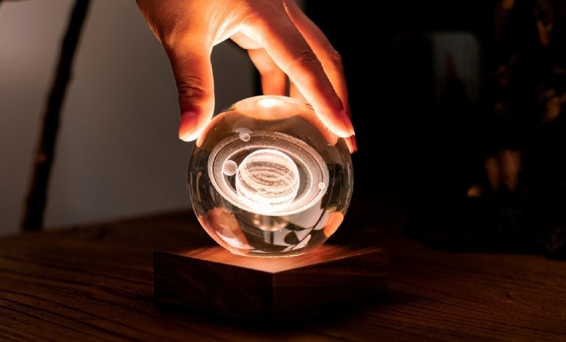 Gingko Amber Crystal Light 3D Saturn G025CY